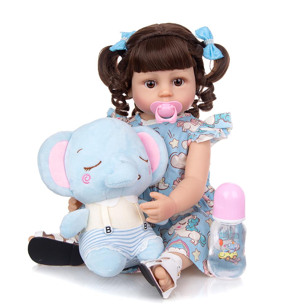 Boneca Bebê Reborn Fofa 55cm Corpo Siliconado Cabelo de Cachos